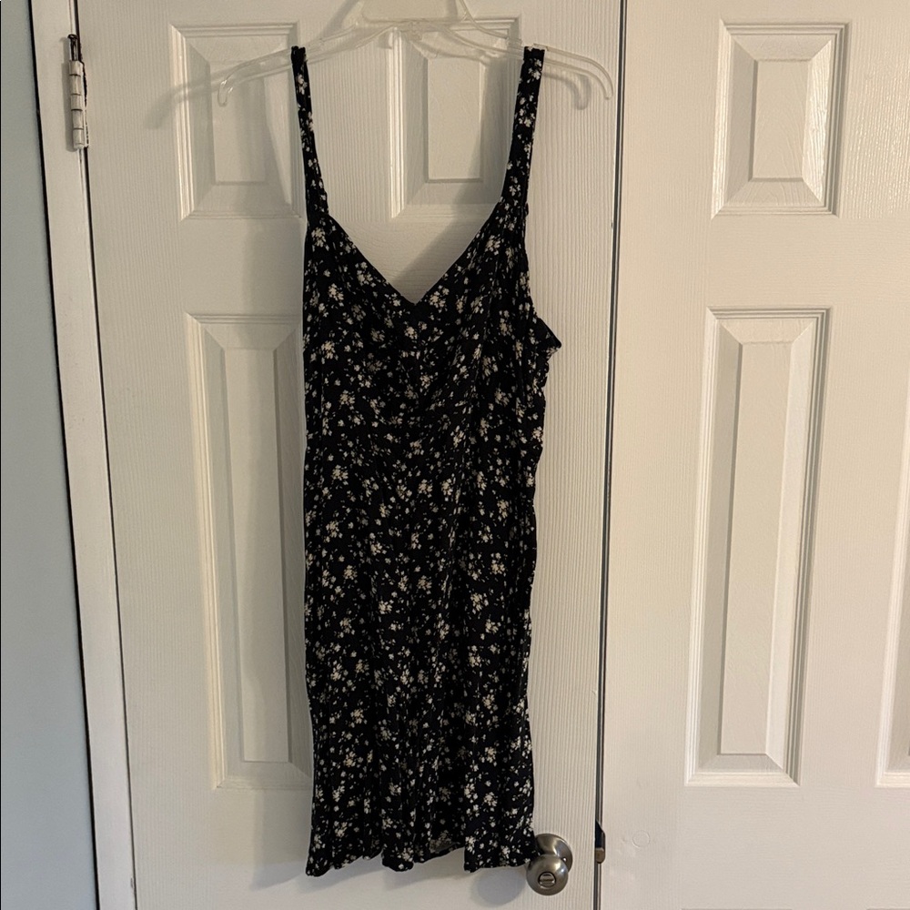 Old Navy Monochrome Patterned Dress